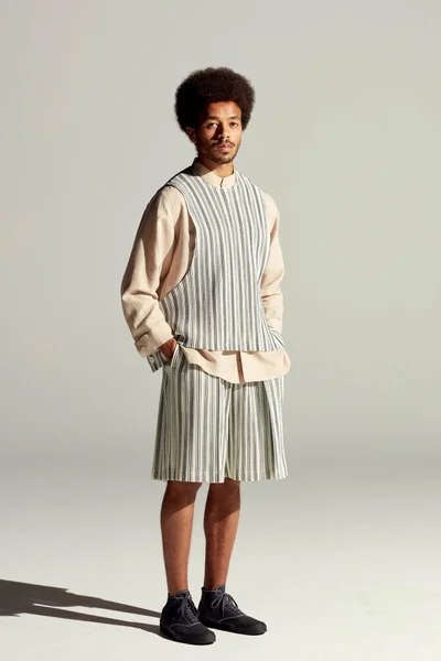 Look 18